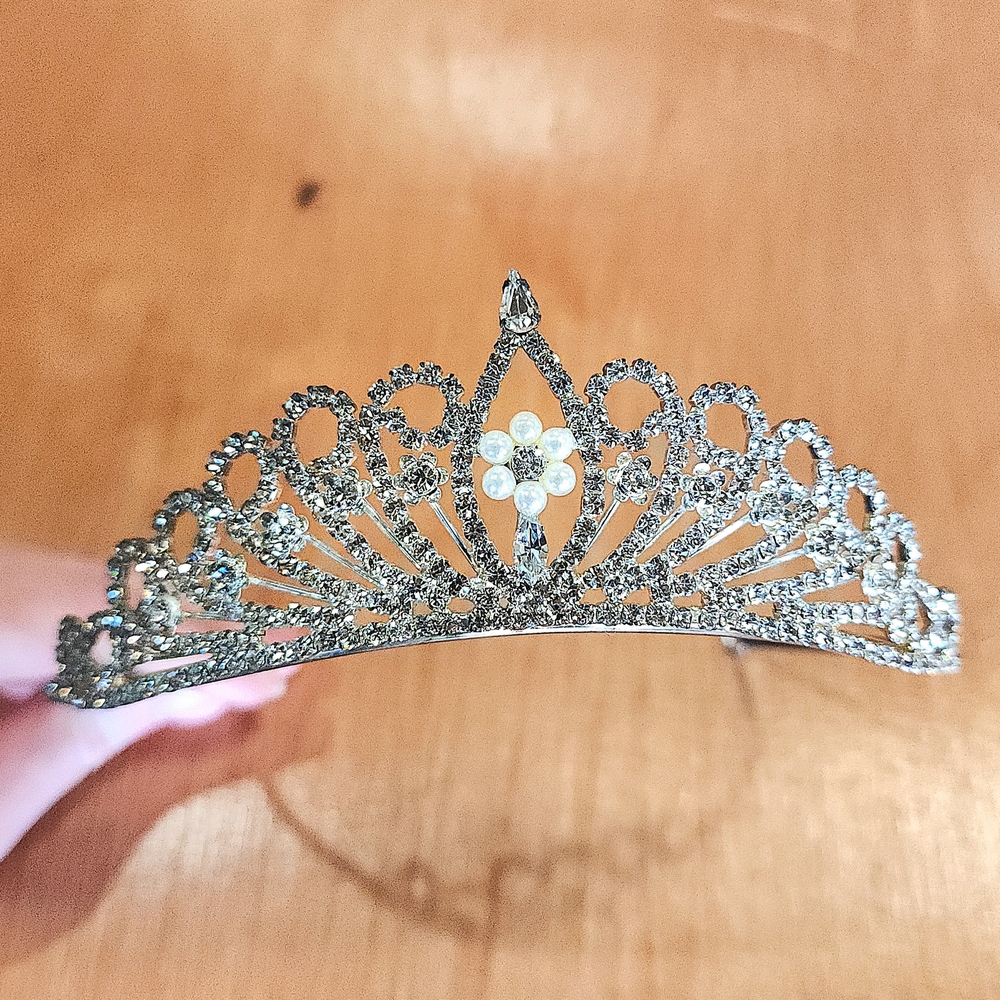 Disney Silver Tiara with Pearl Details